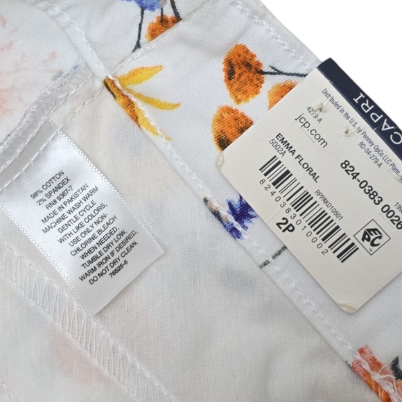 NWT Womens St. Johns Bay White Floral Capri Pants 2P Orange Blue Yellow 2 Petite - Picture 4 of 8